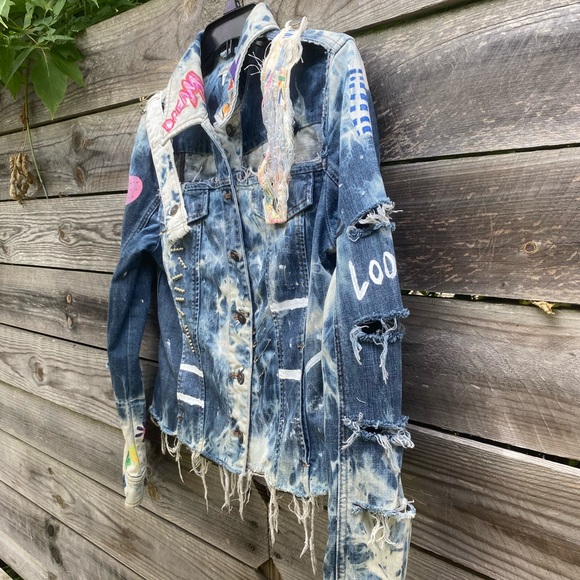 Custom hand painted Cropped Jean Jacket - Picture 5 of 16